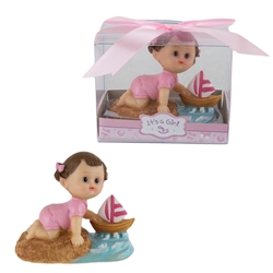 Mega Favors - Baby Playing with Sail Boat Poly Resin in Gift Box - Pink