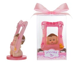 Mega Favors - Baby Holding Picture Frame Poly Resin in Gift Box - Pink